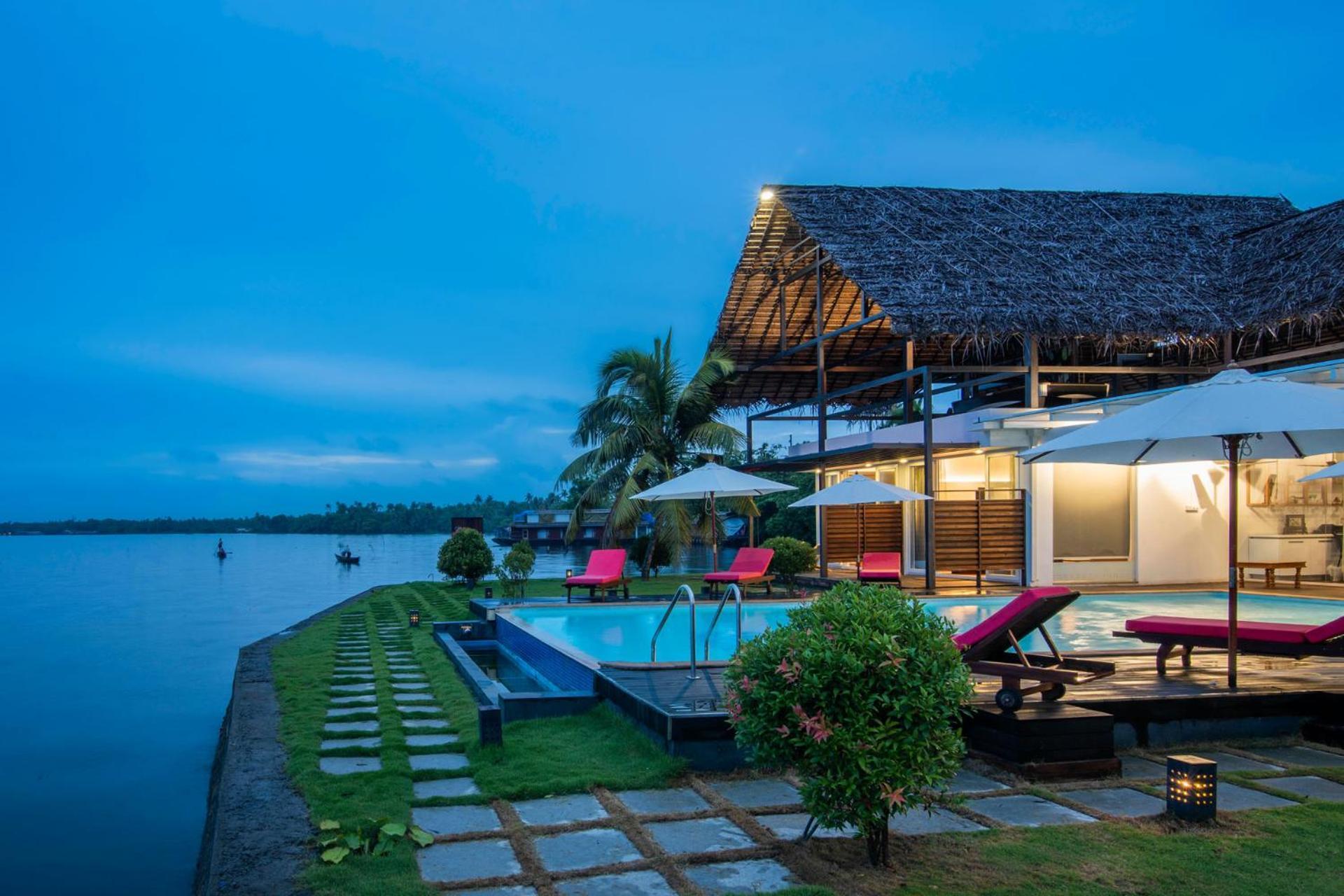 Stayvista At The Rain - River Villa With Infinity Pool Alappuzha Экстерьер фото